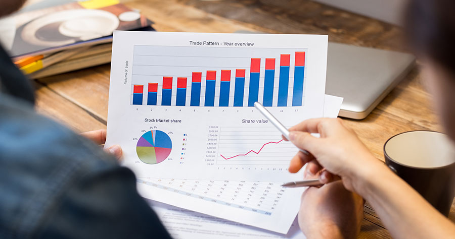 business-graphs-and-charts-P9CP2CZ-1.jpg